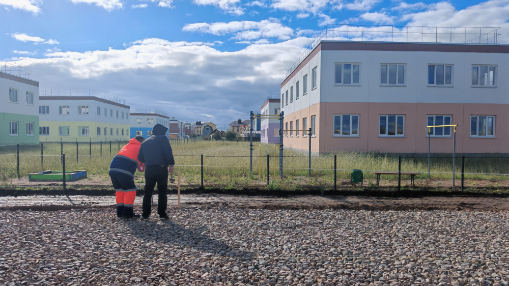 Для жителей поселка Первый обустраивают разворотную площадку с остановкой общественного транспорта 