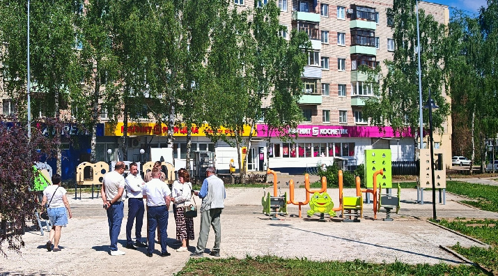 Олег Болоховец: сквер в Заволжье должен стать центром притяжения жителей всех возрастов